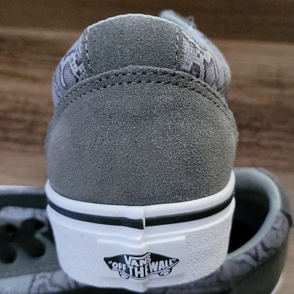 CLEARANCE!! Women's Vans Ward Gargoyle Snake - Picture 5 of 13